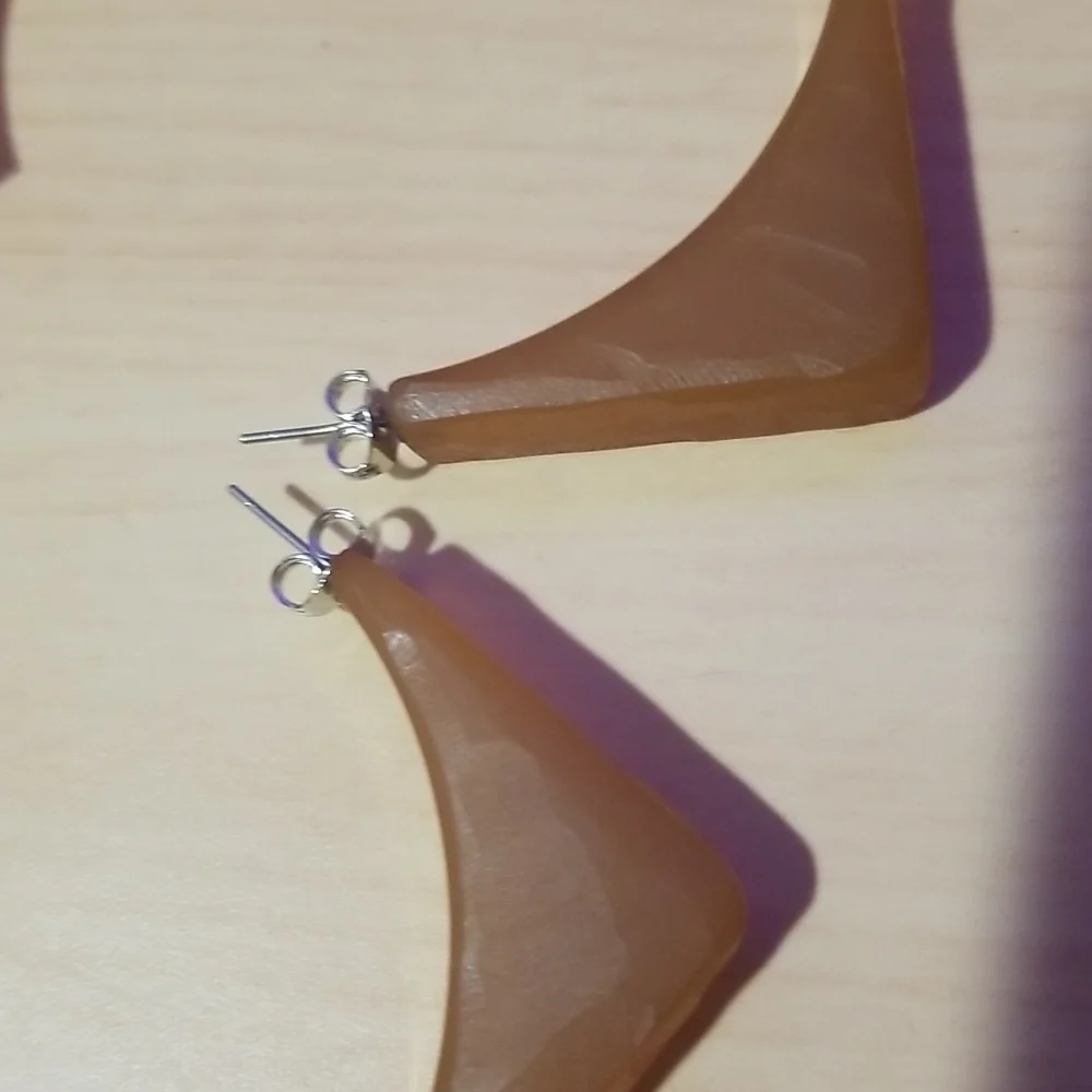 💕RACHEL COMEY💕 Tuck Acrylic Square Hoop Earrings ~ Amber NWOT - Picture 7 of 7